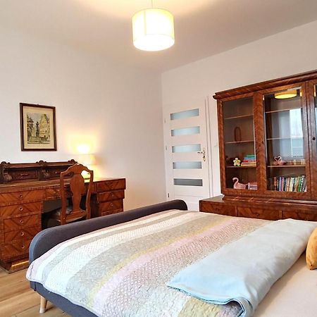 Appartamento Apartament Chopin Gliwice Esterno foto
